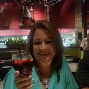 Meet your Posher, Mayelin